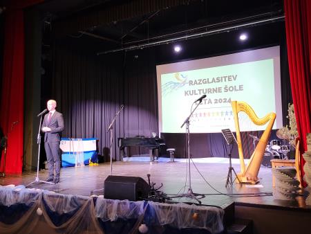 Podelitev priznanj letošnjim nagrajencem.